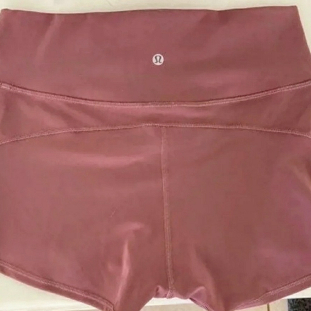 Lululemon Athltica shorts (2)
